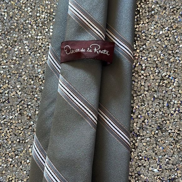 MENS OSCAR de la RENTA TIE GRAY WHITE TAN STRIPED - Picture 4 of 4